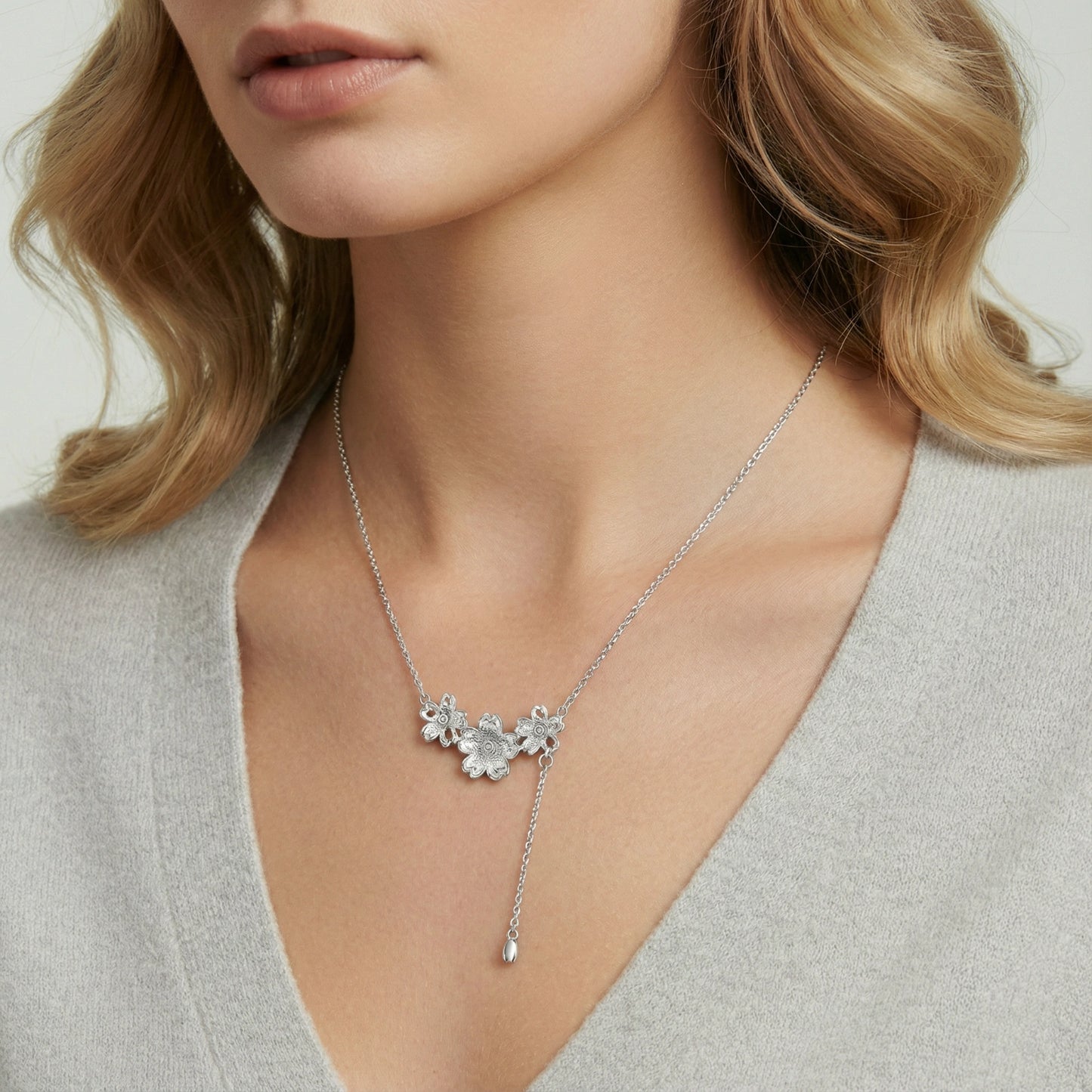 Silver Bloom Lariat